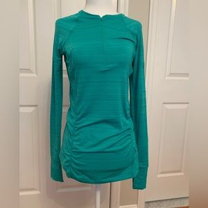 Athleta Top Rashguard